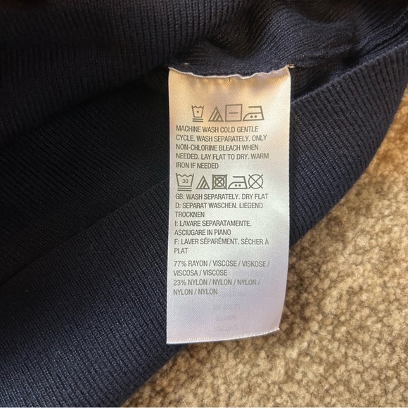 Whisper Knit by Louis Dell’Olio - Picture 4 of 5